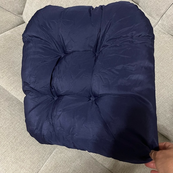 New Indoor Outdoor Tufted Seat Cushions for Patio Furniture - Picture 5 of 5